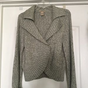 Sweater light grey, will compliment any outfit